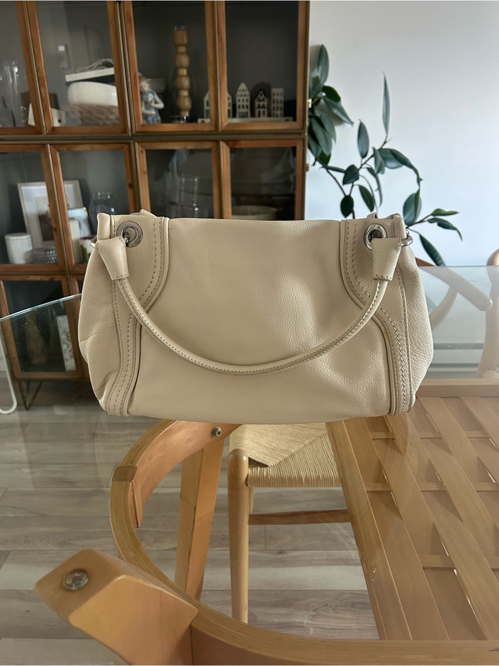 Danier Cream Genuine Leather Shoulder Bag